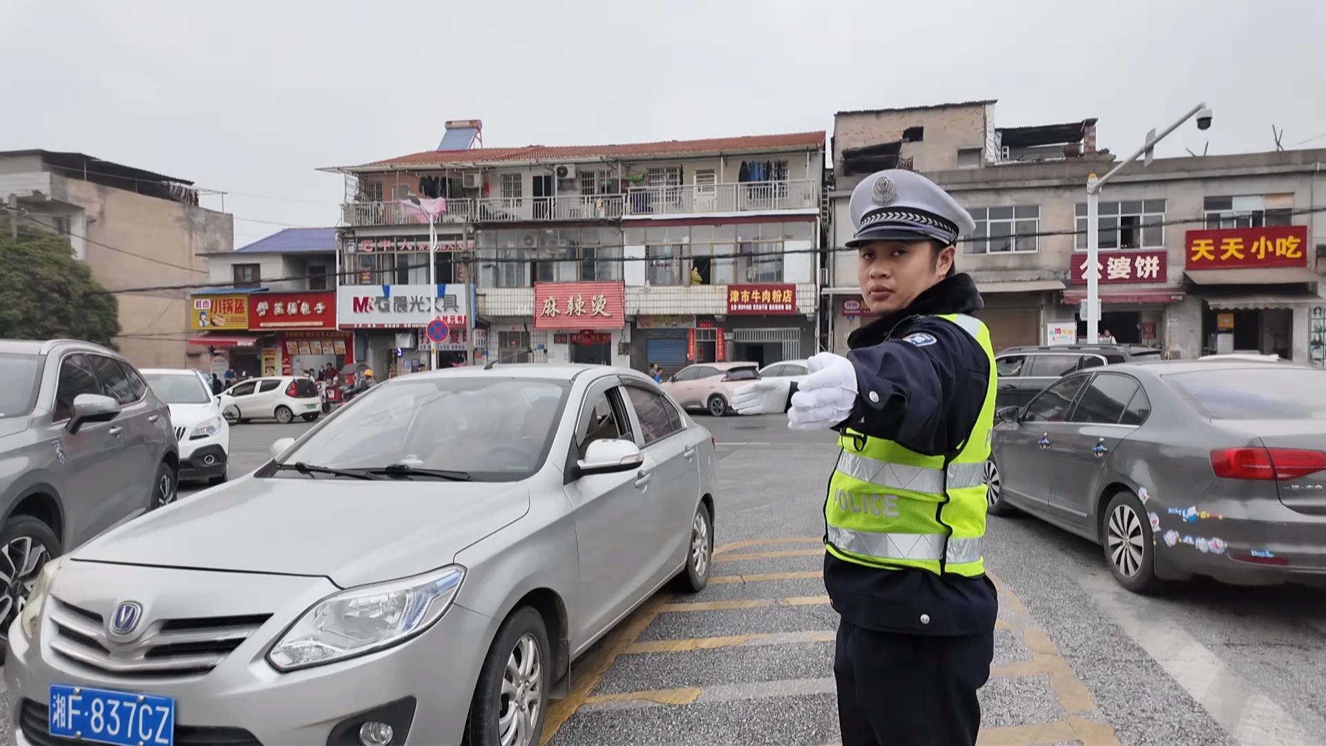 交警01.JPG