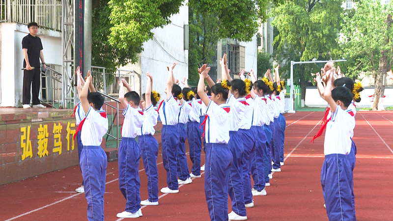 六中_副本.jpg 六中_副本.jpg