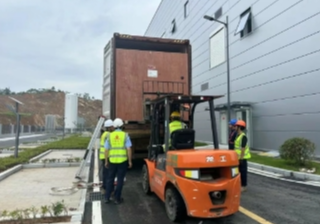 城陵矶新港区：首批设备进场！新紫光集团国芯晶源项目建设迈入新阶段