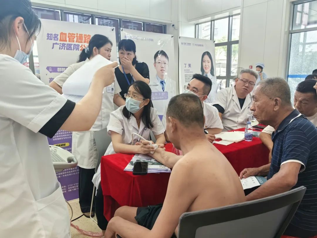9c8943cd17aefd4980a3820721a2fc2.jpg