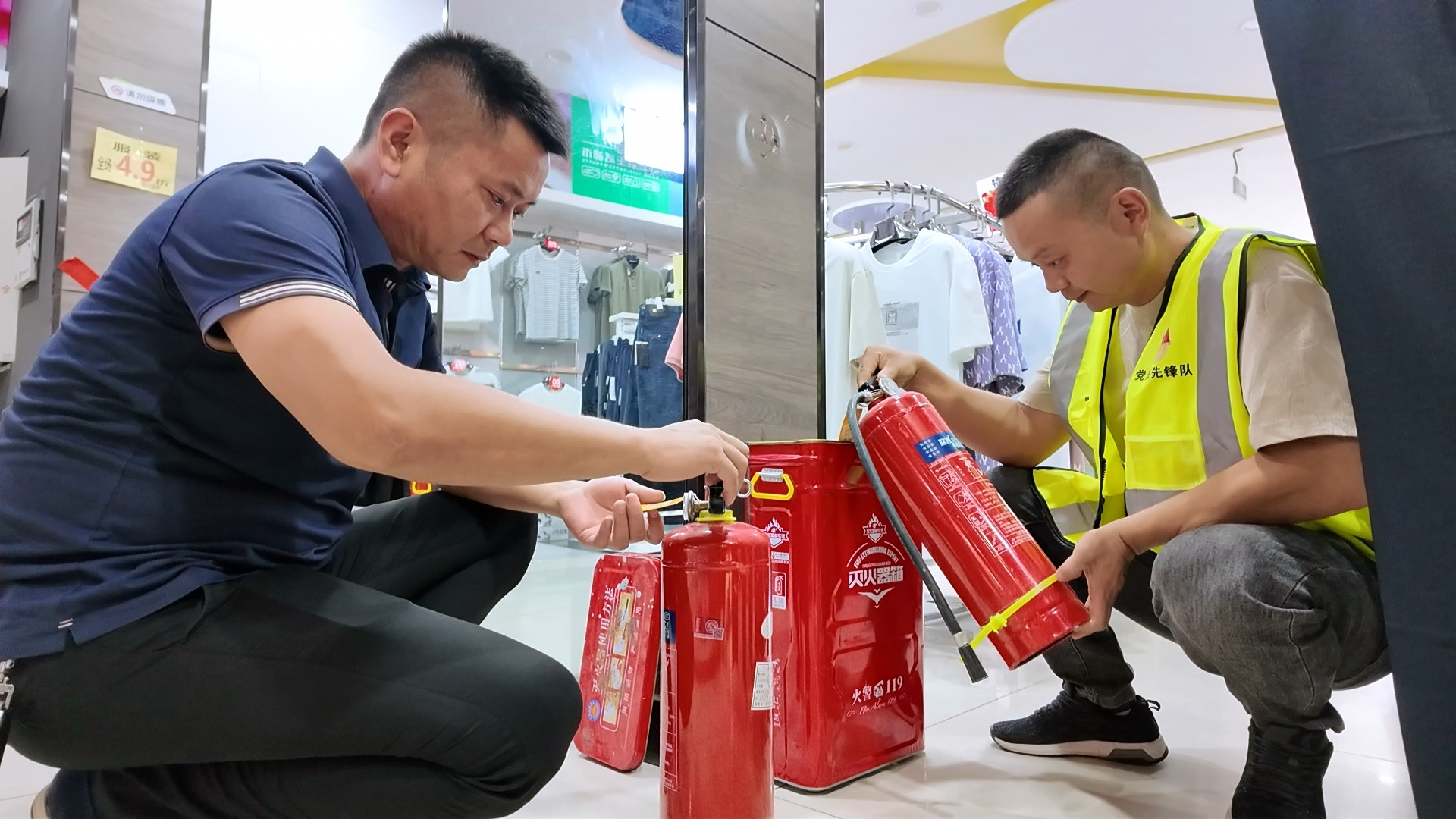 0723长塘镇托坝社区：消防设施专项检查 护航群众生命财产安全_副本.jpg