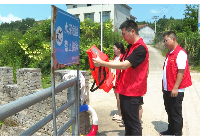 五里牌街道许畈村：宣传巡查筑防线 严防溺水护平安
