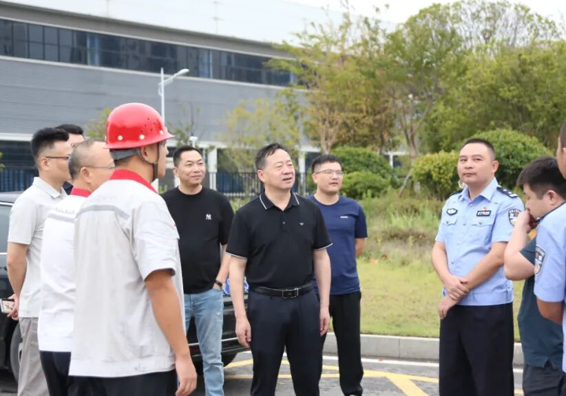 临港高新区现场办公：为企业停车难题“开良方”