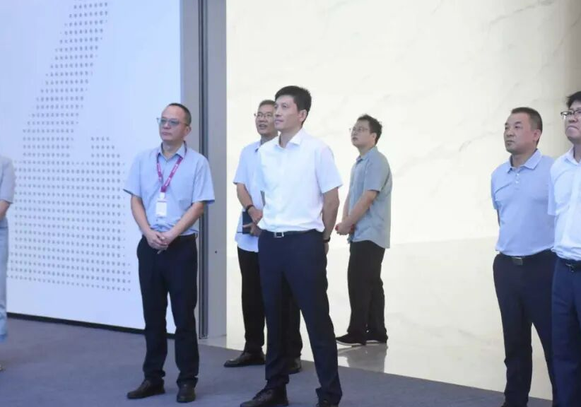 华夏银行长沙分行来岳阳临港高新区开展调研