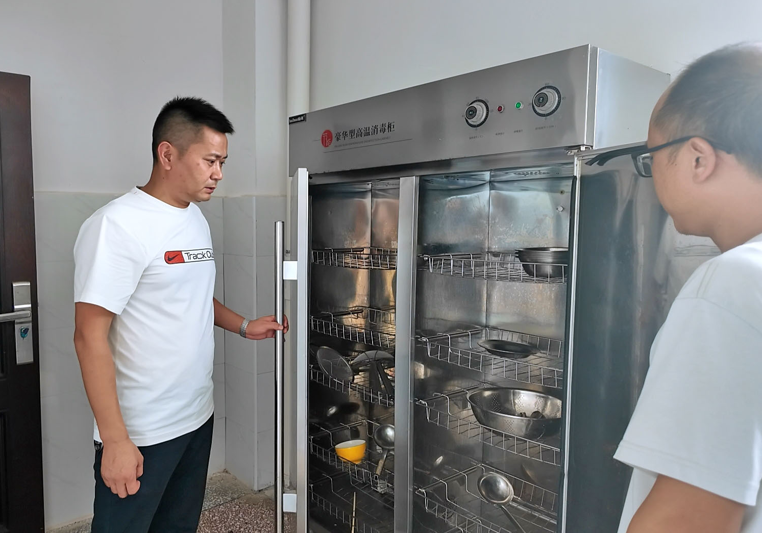 长塘镇托坝社区：开展校园食品安全检查 全力守护师生饮食安全