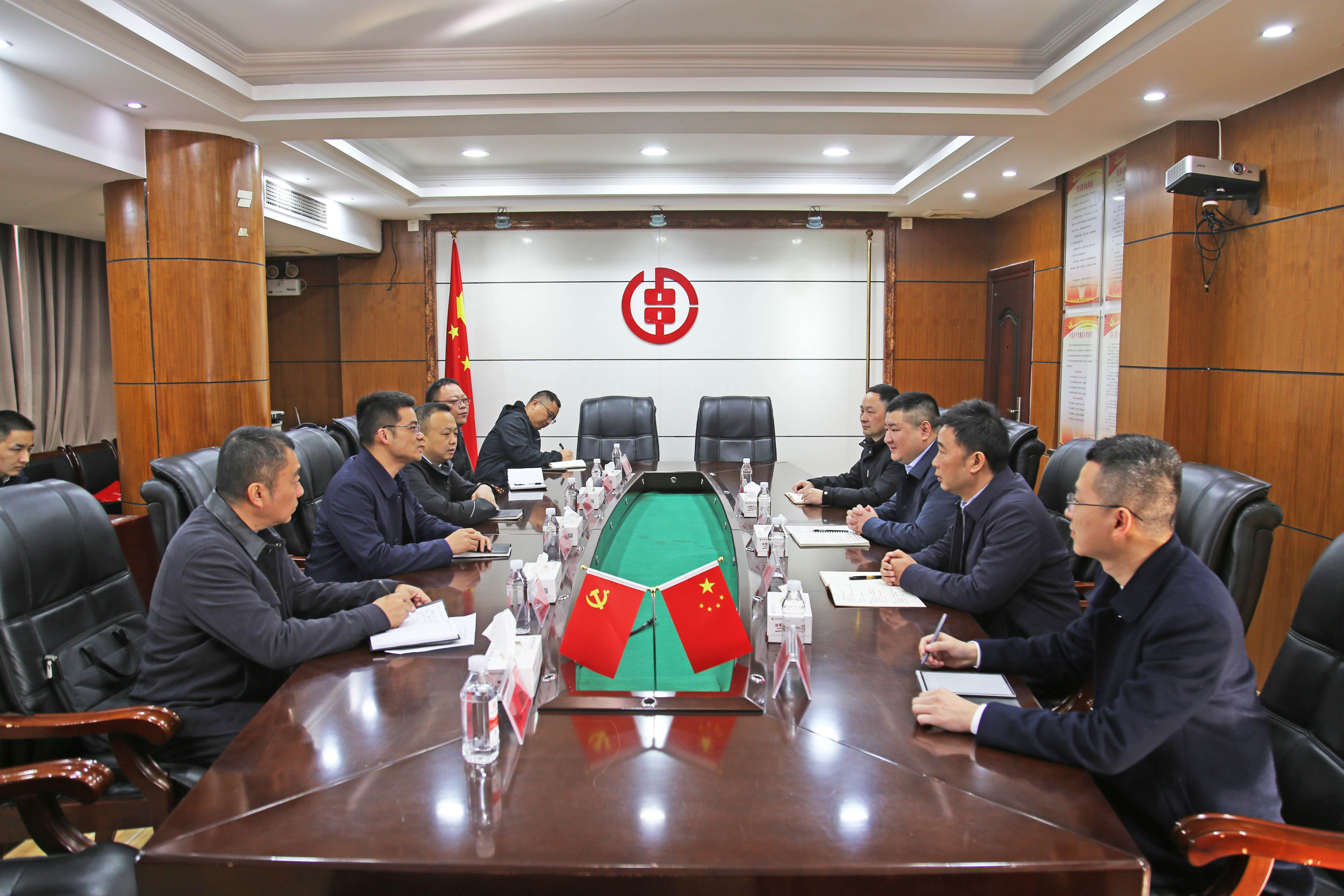 11.24市长,调研重点企业IMG_5025.jpg 11.24市长,调研重点企业IMG_5025.jpg