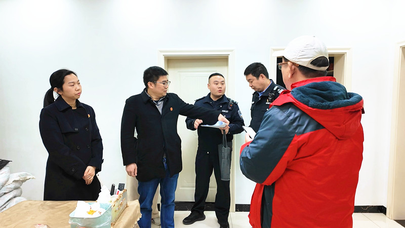 人民法院_副本.jpg 人民法院_副本.jpg