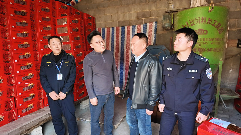 烟_副本.jpg 烟_副本.jpg