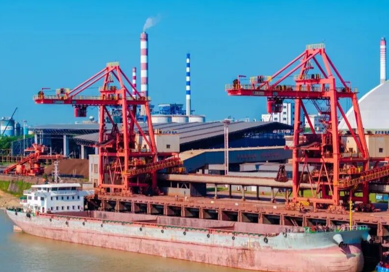 临港高新区：岳阳城港公司涟钢矿石中转年度量突破千万吨大关