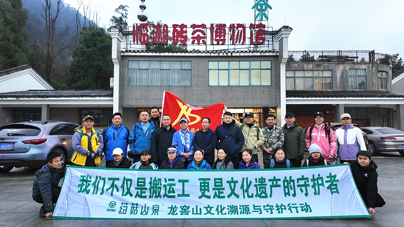 步行_副本.jpg 步行_副本.jpg