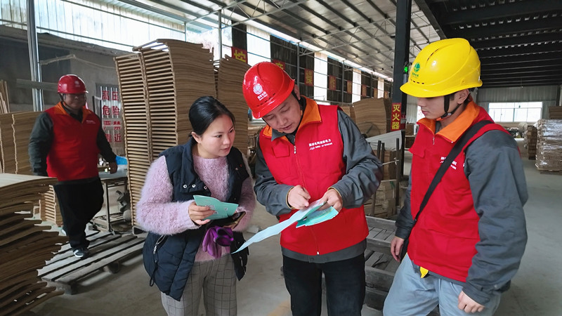 电3_副本.jpg 电3_副本.jpg