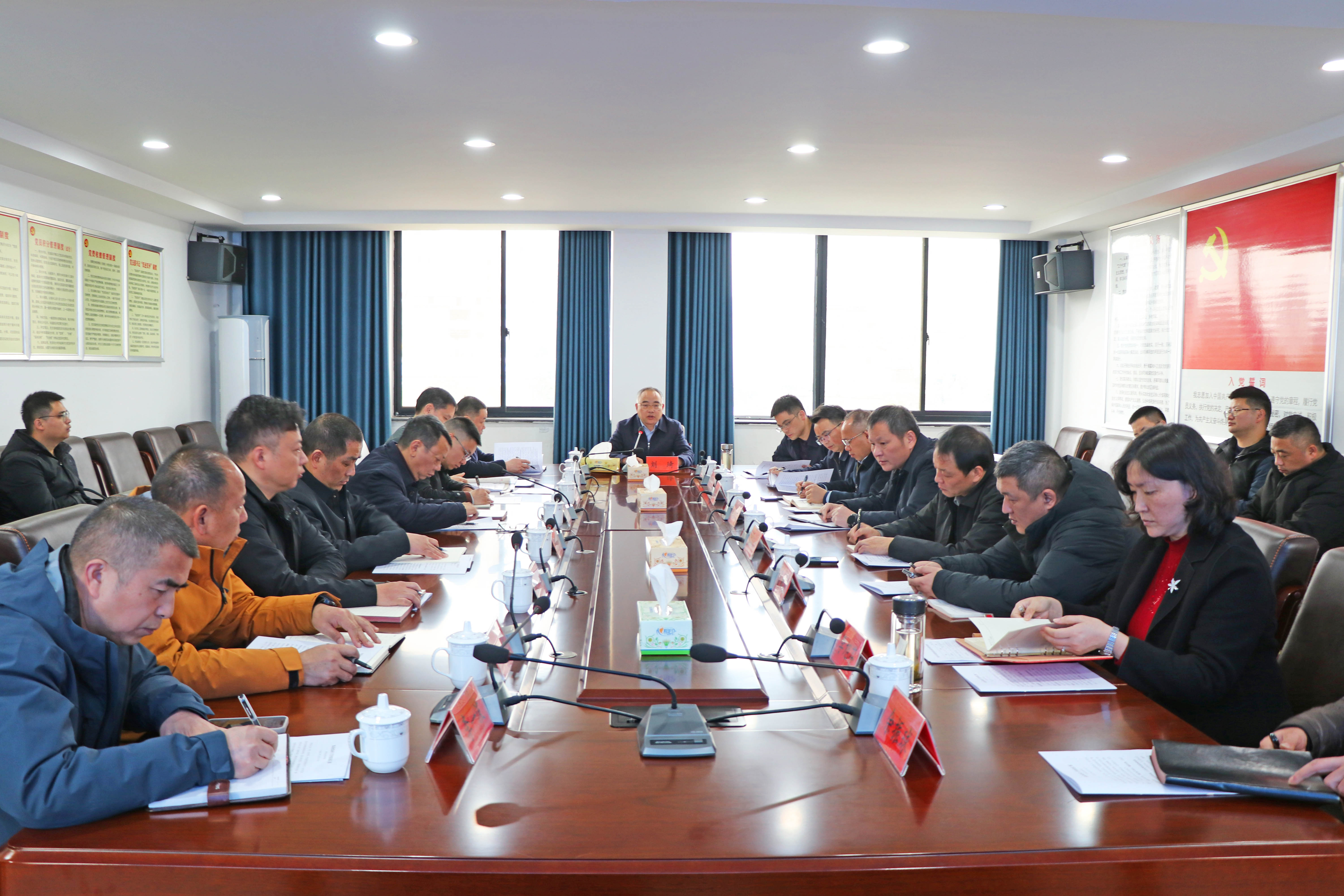 2.27书记市长调研农业工作IMG_0502.jpg 2.27书记市长调研农业工作IMG_0502.jpg