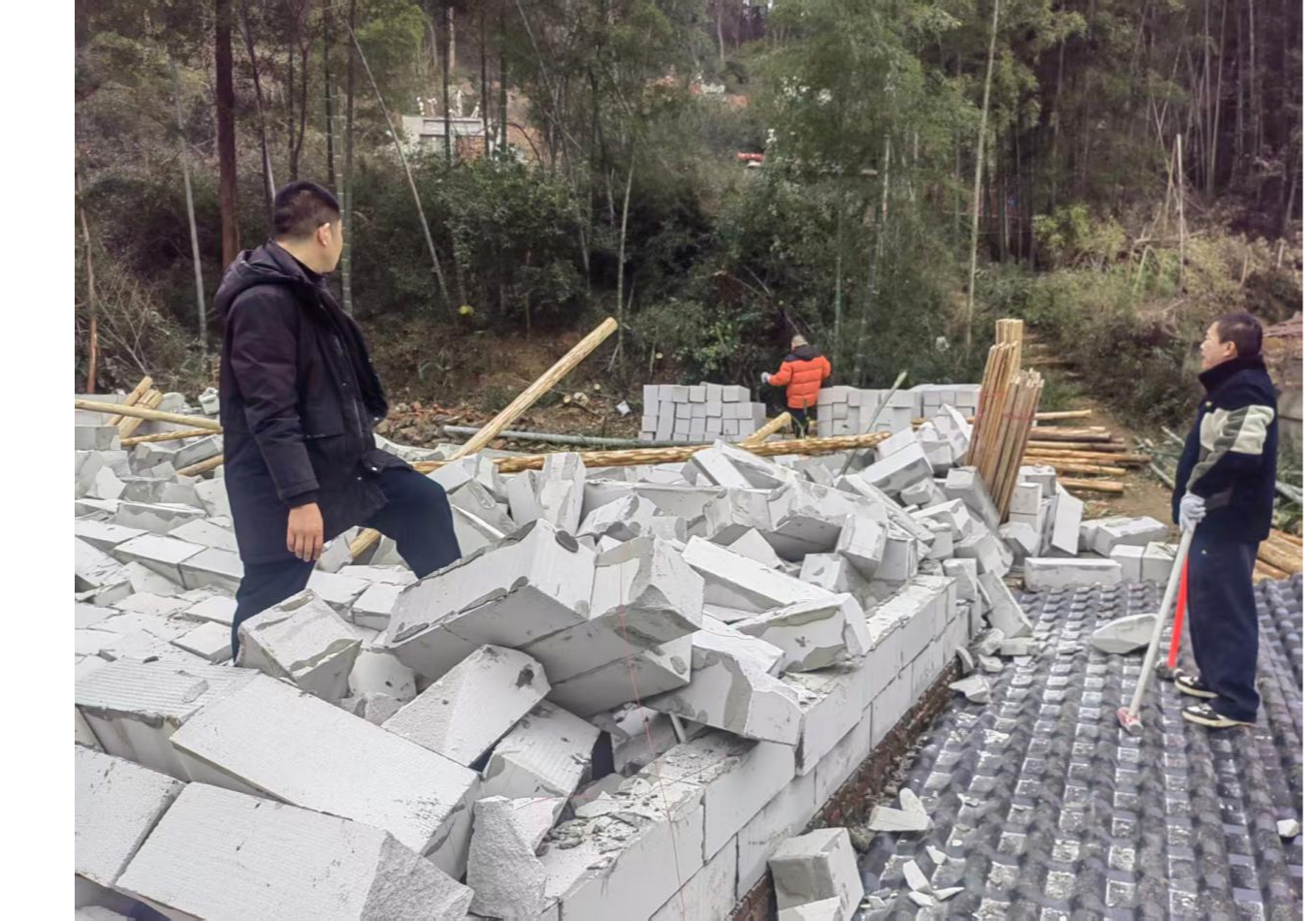 联动协作推进违建治理 南湖新区依法拆除两处违建 