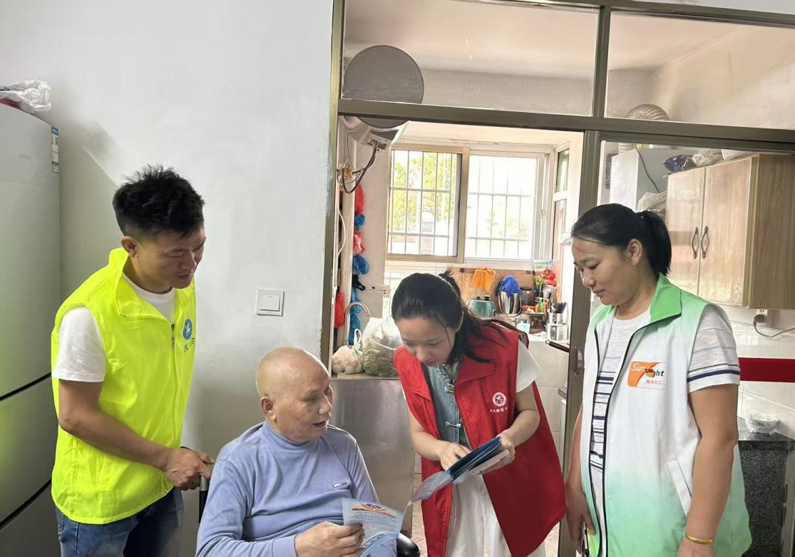 河市镇：志愿服务 暖心惠残