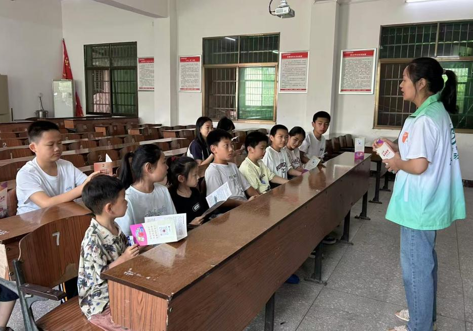 河市镇：筑牢安全防线 关爱困境儿童