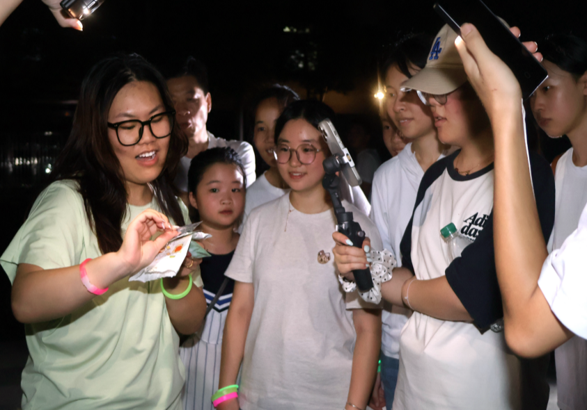 华容县趣味夜跑活动赋能青年多彩夜间生活