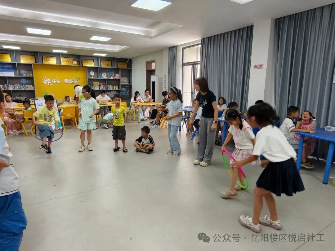 第一天上午2小鸡舞3.jpg
